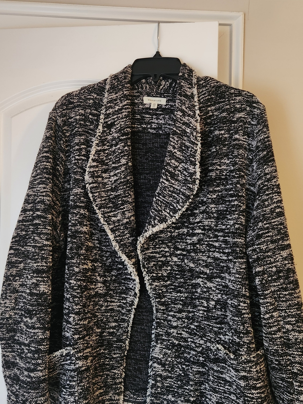 Max Studio Black & White Textured Open-Front Blazer